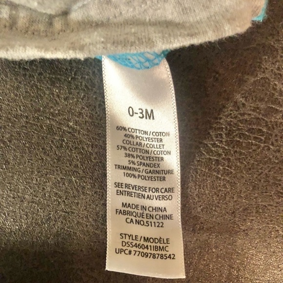 0-3 months Disney Mickey Mouse outfit - Picture 5 of 8